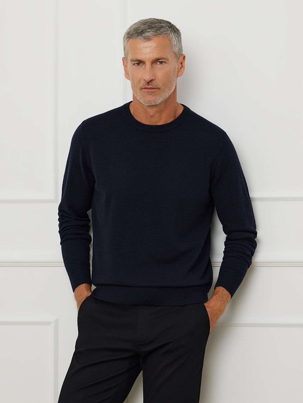 GRANATOWY SWETER LANGLO